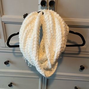 NWT winter white circle scarf with fringe